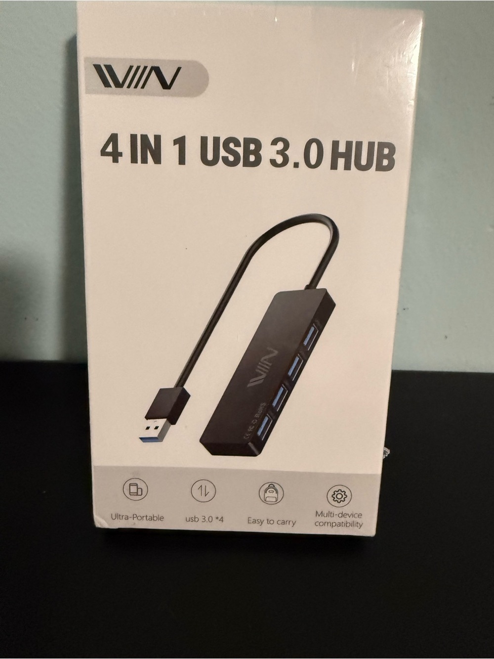 4-in-1 USB 3.0 Hub in Black